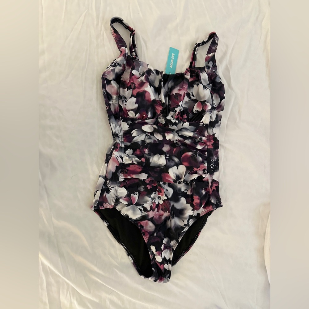 NWT Women’s Floral One Piece Swimsuit